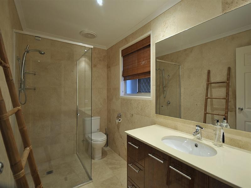 20 Barrier Reef Drive, Mermaid Waters QLD 4218