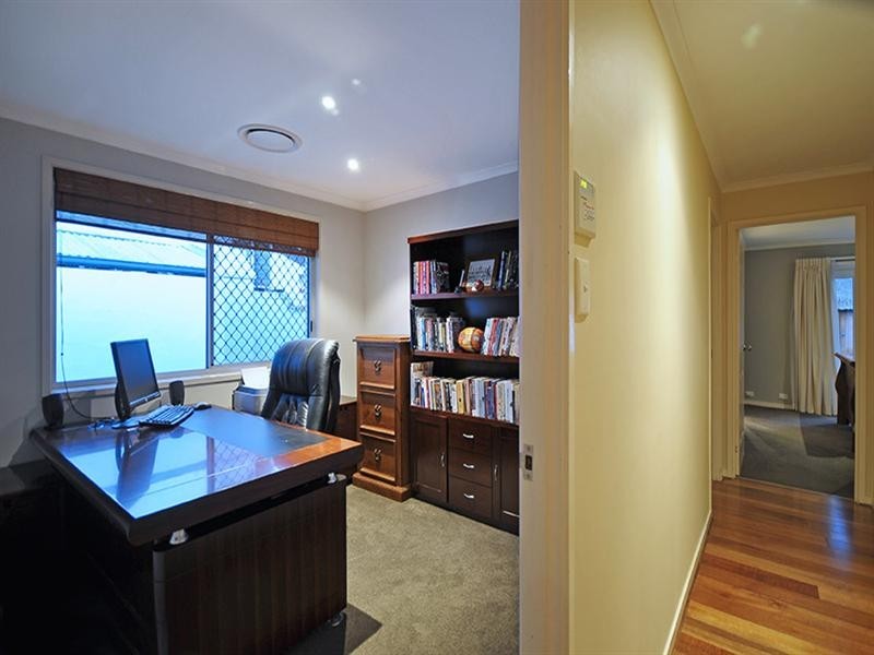 20 Barrier Reef Drive, Mermaid Waters QLD 4218