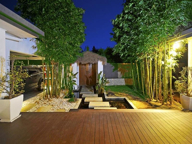 20 Barrier Reef Drive, Mermaid Waters QLD 4218