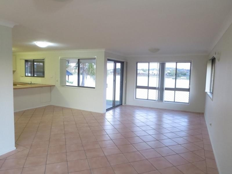 86 Honeyeater Drive, Burleigh Waters QLD 4220