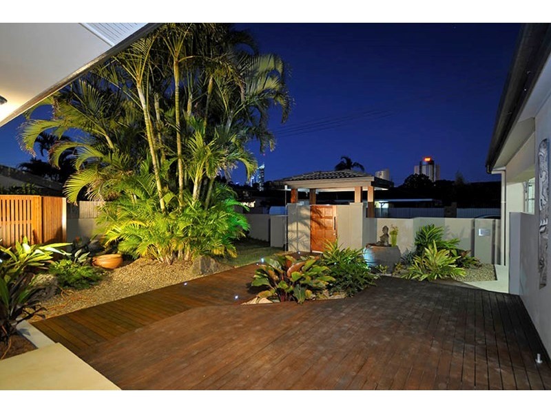 29 Boongala Road, Broadbeach Waters QLD 4218