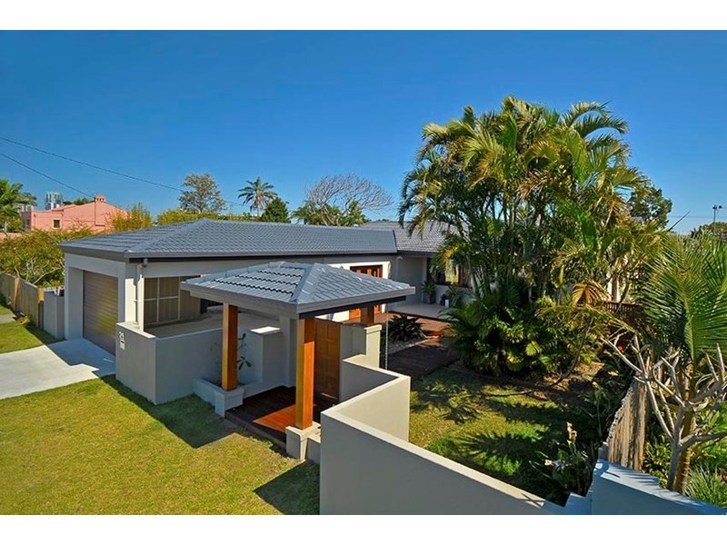 29 Boongala Road, Broadbeach Waters QLD 4218