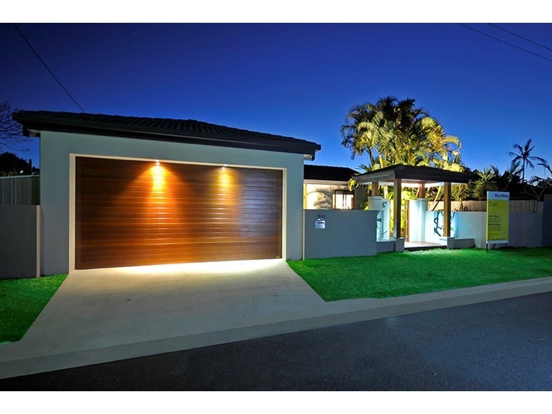 29 Boongala Road, Broadbeach Waters QLD 4218
