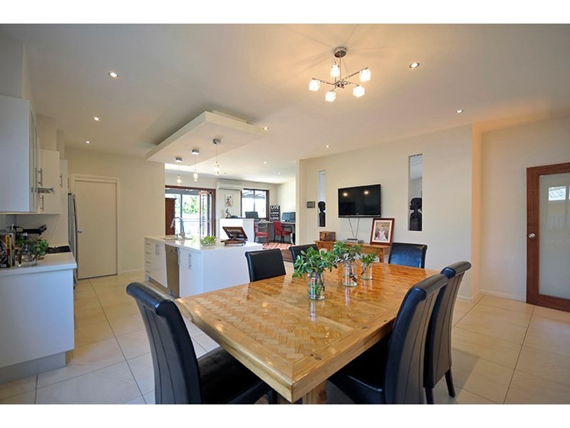 29 Boongala Road, Broadbeach Waters QLD 4218