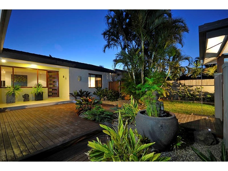 29 Boongala Road, Broadbeach Waters QLD 4218