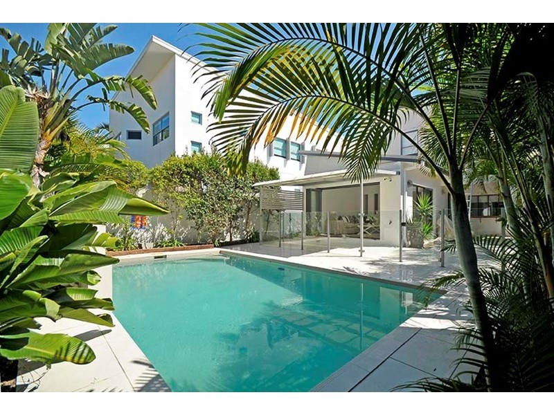 20 William Street, Mermaid Beach QLD 4218
