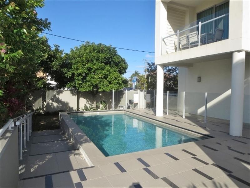 2304 Gold Coast Highway, Mermaid Beach QLD 4218