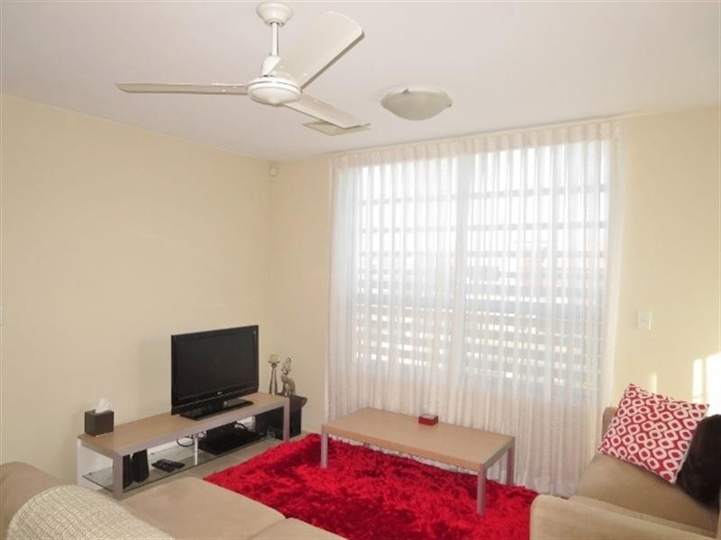 2304 Gold Coast Highway, Mermaid Beach QLD 4218