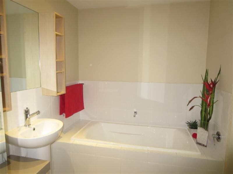 2304 Gold Coast Highway, Mermaid Beach QLD 4218