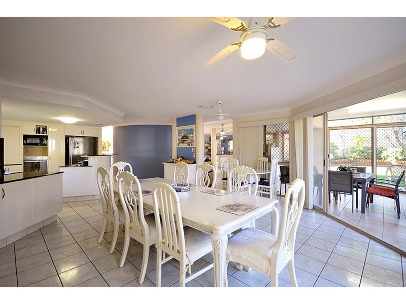 5 Lisa Court, Arundel QLD 4214