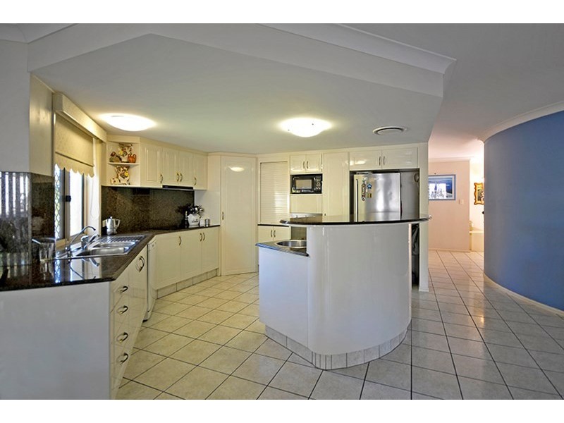 5 Lisa Court, Arundel QLD 4214