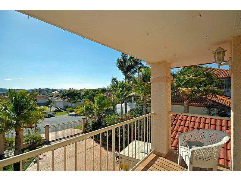 5 Lisa Court, Arundel QLD 4214