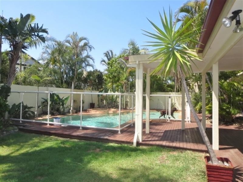 36 Beauty Point Drive, Robina QLD 4226