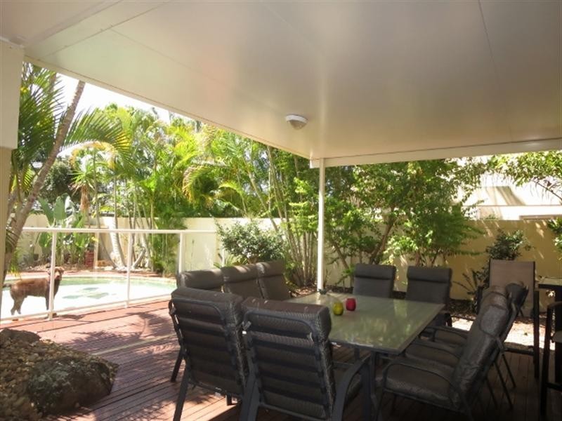 36 Beauty Point Drive, Robina QLD 4226