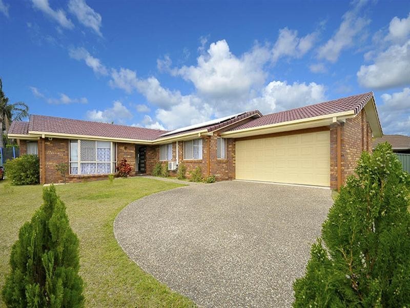 8 Twin Oaks Place, Varsity Lakes QLD 4227