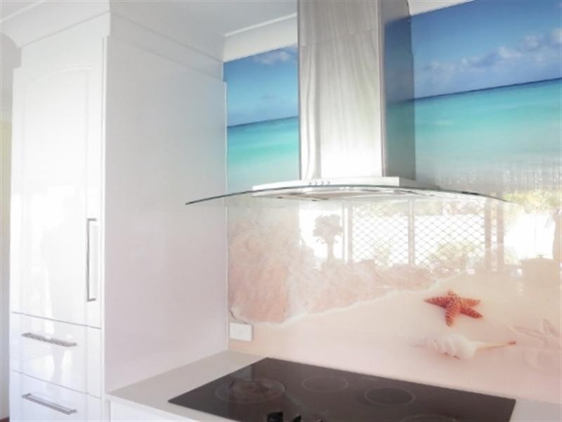 8 Twin Oaks Place, Varsity Lakes QLD 4227