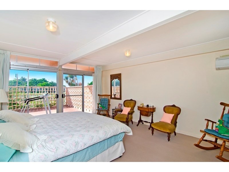 230 Pacific Parade, Bilinga QLD 4225