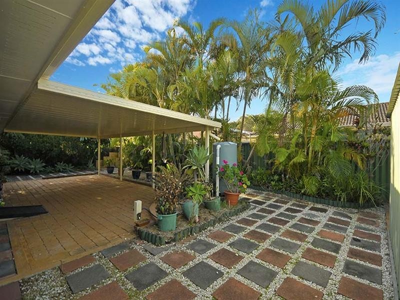 31 Manakin Avenue, Burleigh Waters QLD 4220