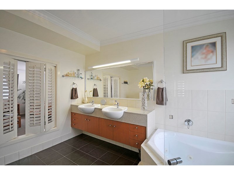 23 Corvus Way, Robina QLD 4226