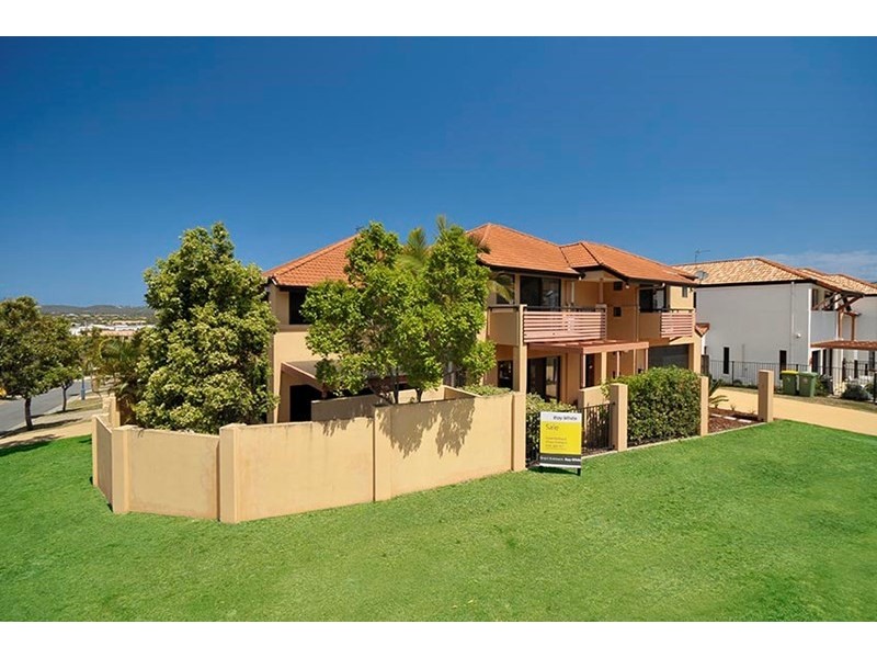 2/16 Belmont Drive, Varsity Lakes QLD 4227