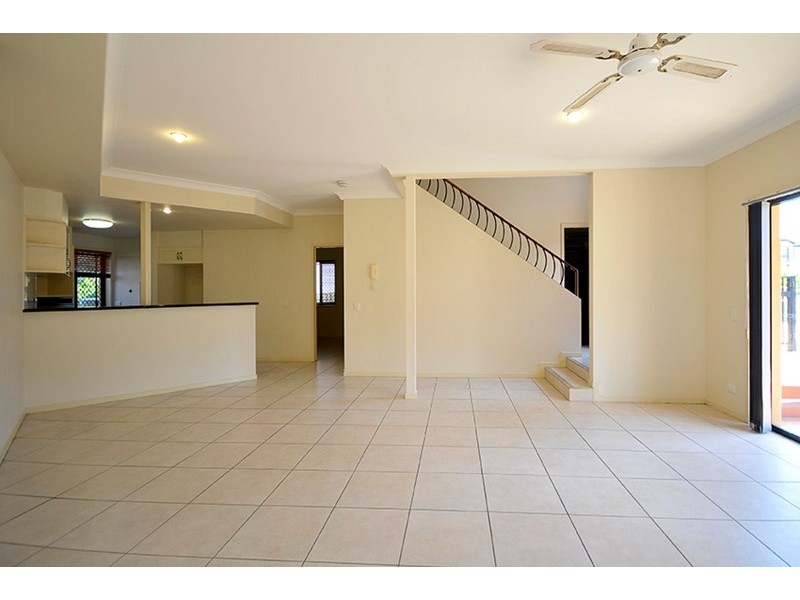 2/16 Belmont Drive, Varsity Lakes QLD 4227