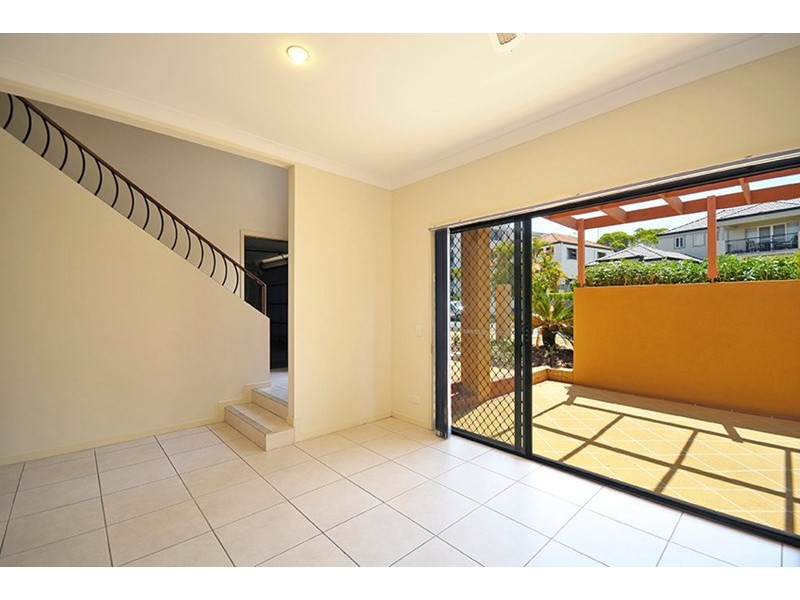 2/16 Belmont Drive, Varsity Lakes QLD 4227