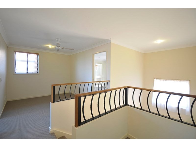 2/16 Belmont Drive, Varsity Lakes QLD 4227