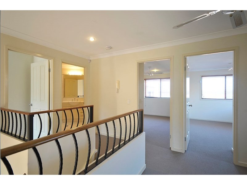 2/16 Belmont Drive, Varsity Lakes QLD 4227