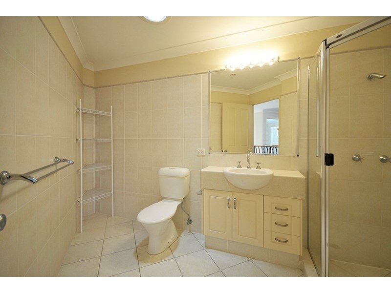 2/16 Belmont Drive, Varsity Lakes QLD 4227