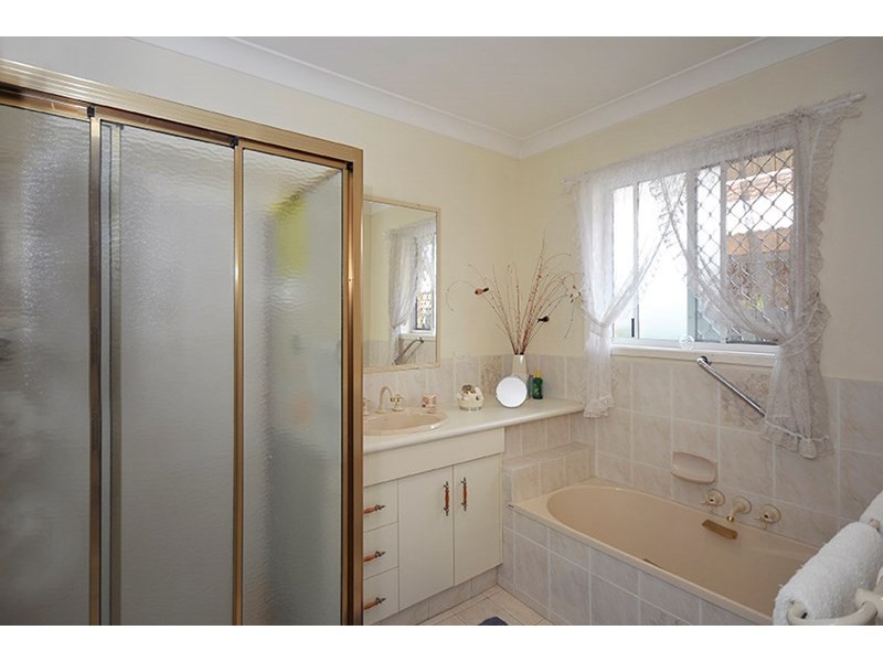 3/131 Sunshine Boulevard, Mermaid Waters QLD 4218