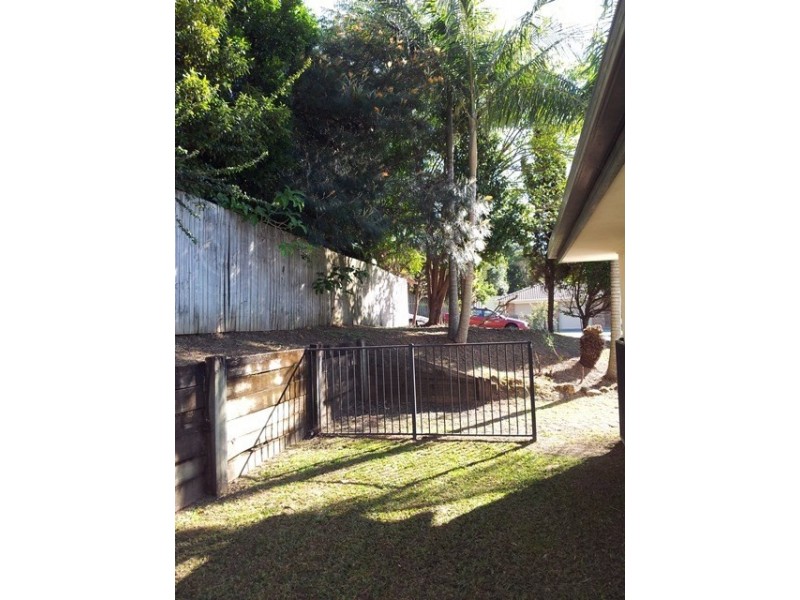 124 Henry Cotton Drive, Arundel QLD 4214