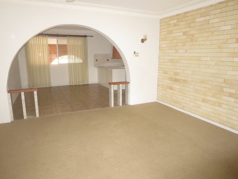 87 Sovereign Drive, Mermaid Waters QLD 4218