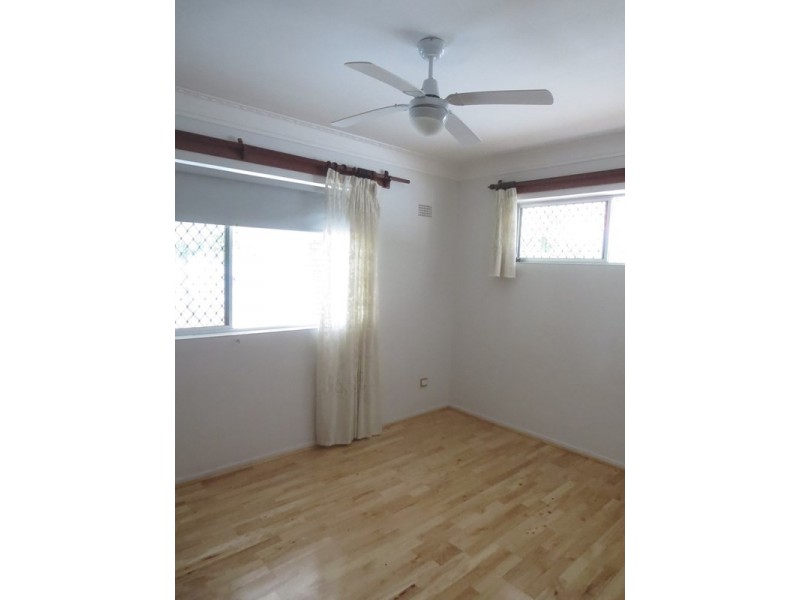 87 Sovereign Drive, Mermaid Waters QLD 4218