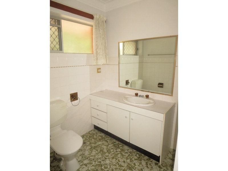 87 Sovereign Drive, Mermaid Waters QLD 4218