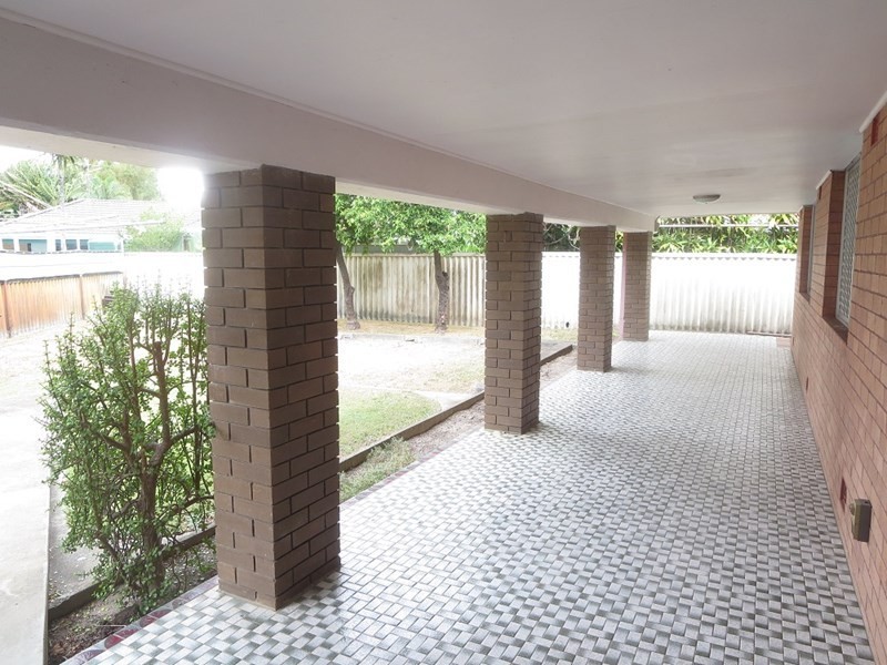 87 Sovereign Drive, Mermaid Waters QLD 4218