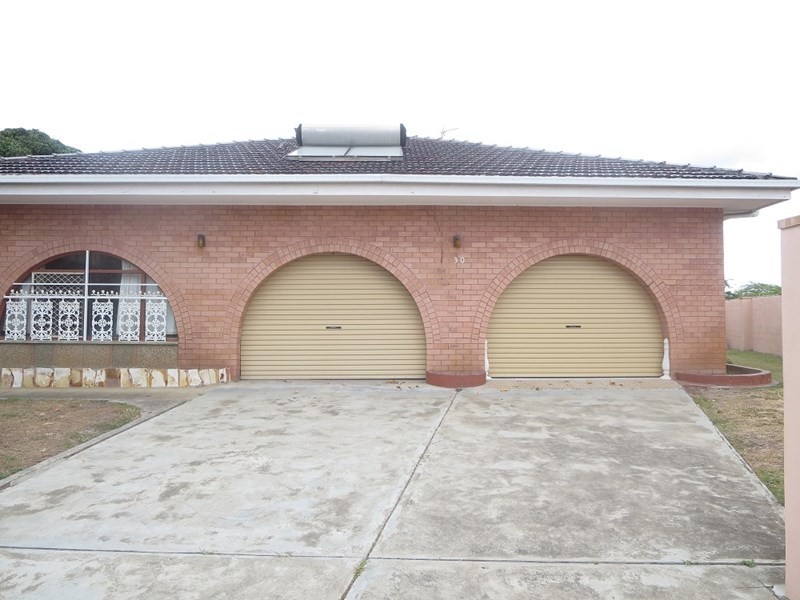 87 Sovereign Drive, Mermaid Waters QLD 4218