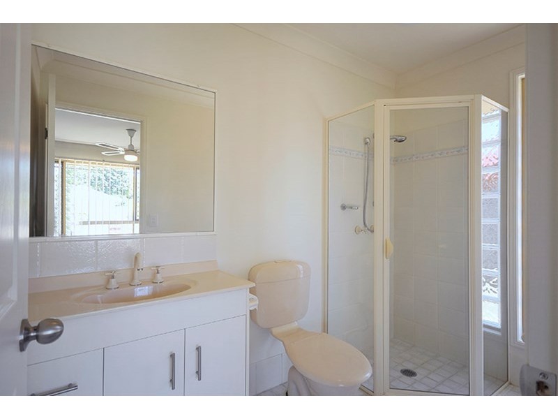 2/21 Belrose Boulevard, Varsity Lakes QLD 4227