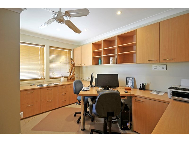6 Portobello Drive, Mermaid Waters QLD 4218