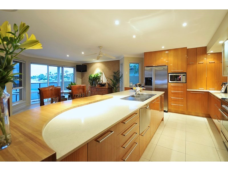 6 Portobello Drive, Mermaid Waters QLD 4218