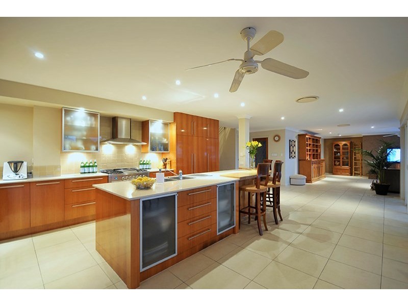 6 Portobello Drive, Mermaid Waters QLD 4218
