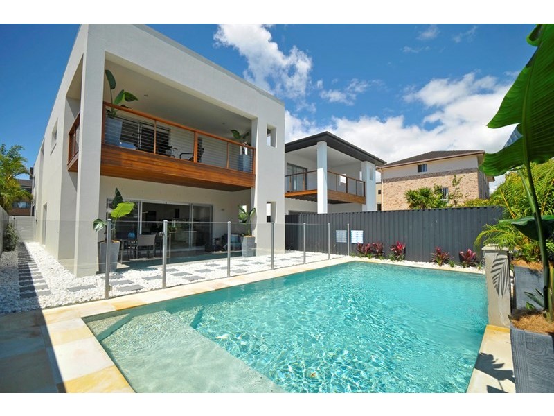 29 Cronulla Avenue, Mermaid Beach QLD 4218