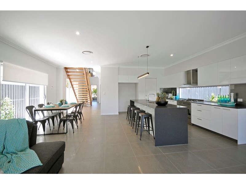 29 Cronulla Avenue, Mermaid Beach QLD 4218