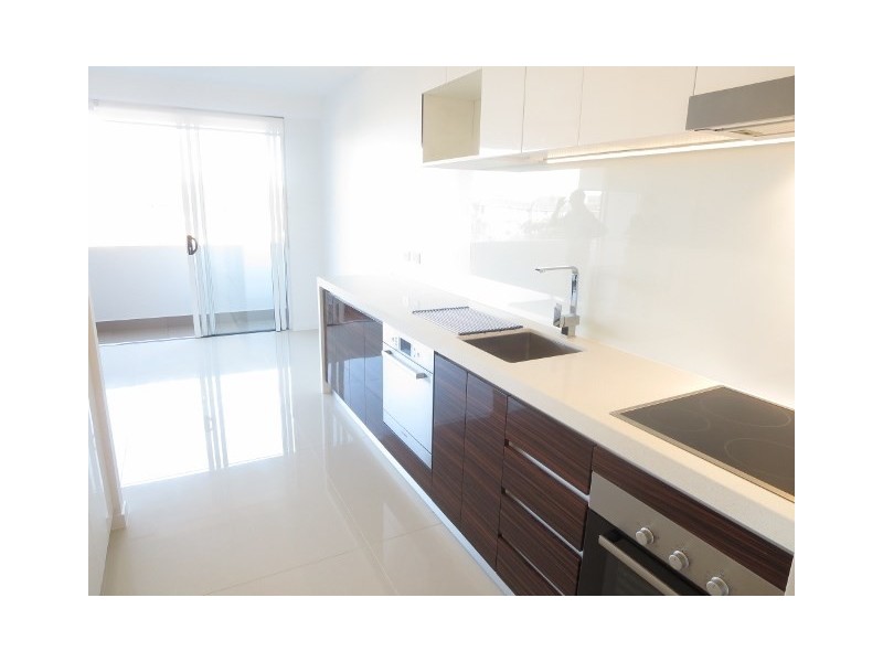 304/46-48 Peerless Avenue, Mermaid Beach QLD 4218