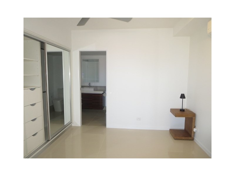 304/46-48 Peerless Avenue, Mermaid Beach QLD 4218