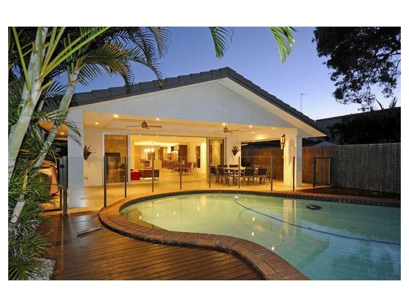 9 Bardon Avenue, Miami QLD 4220