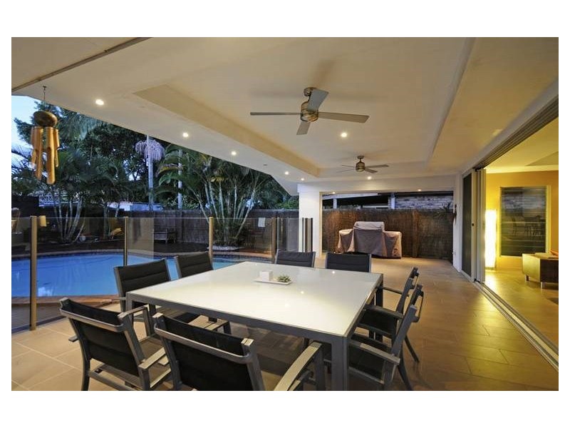 9 Bardon Avenue, Miami QLD 4220