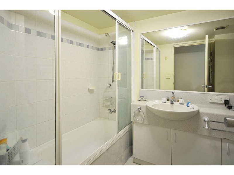 26/15 Santa Monica Road, Miami QLD 4220