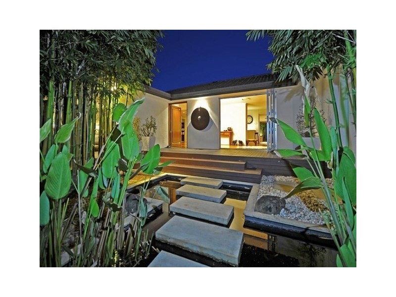 20 Barrier Reef Drive, Mermaid Waters QLD 4218