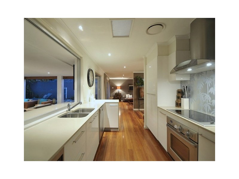 20 Barrier Reef Drive, Mermaid Waters QLD 4218