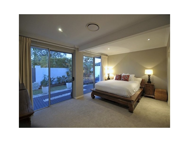 20 Barrier Reef Drive, Mermaid Waters QLD 4218